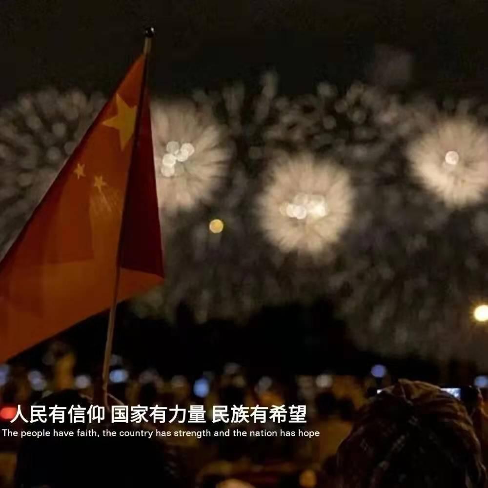 救援秀气的男孩